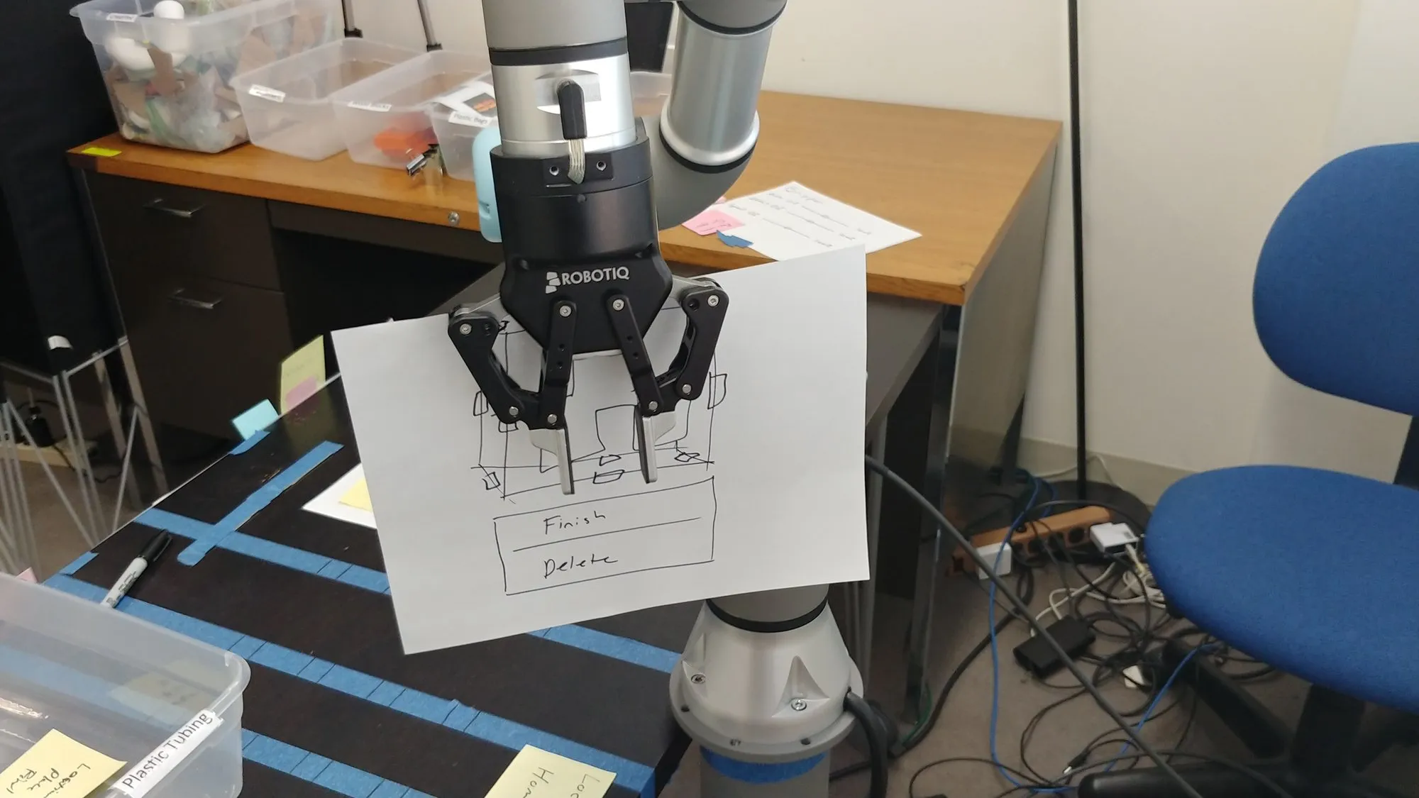 AR UX on the UR3e ~ A Mixed Reality Exploration