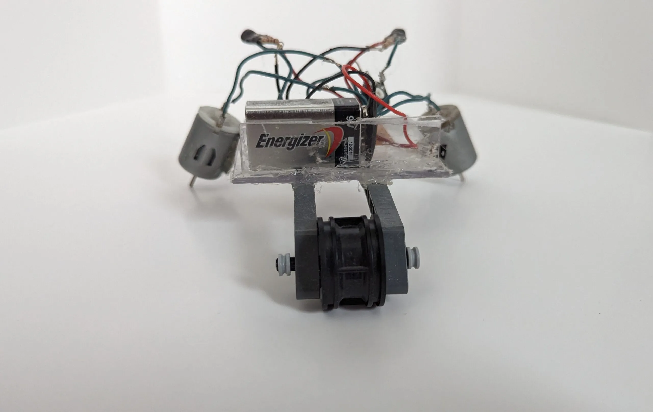 NoBB's LEGO caster wheel doing third-wheel duty behind the 9V.